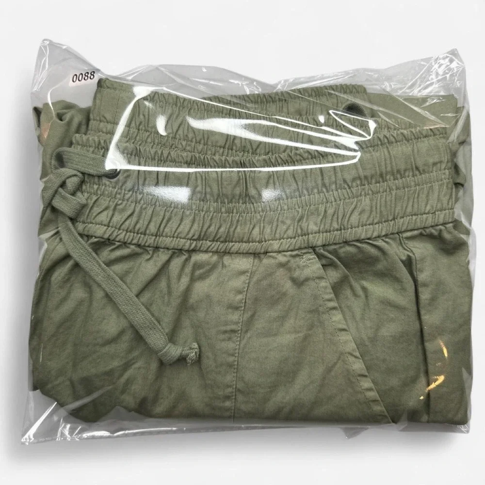 John Elliott Back Sateen Cargo Pants in Olive